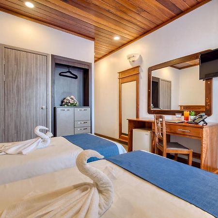 Swans Cay Hotel 博卡斯德尔托罗 外观 照片