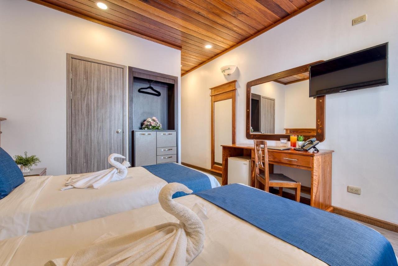Swans Cay Hotel 博卡斯德尔托罗 外观 照片