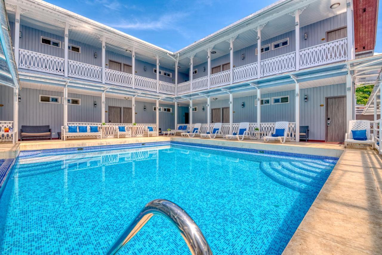 Swans Cay Hotel 博卡斯德尔托罗 外观 照片