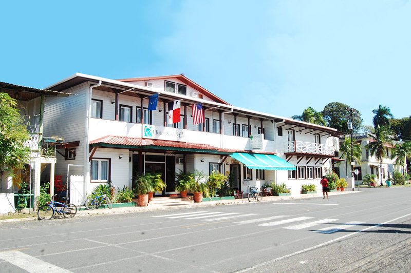 Swans Cay Hotel 博卡斯德尔托罗 外观 照片